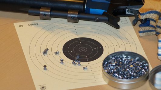 air-pistol-479428-640