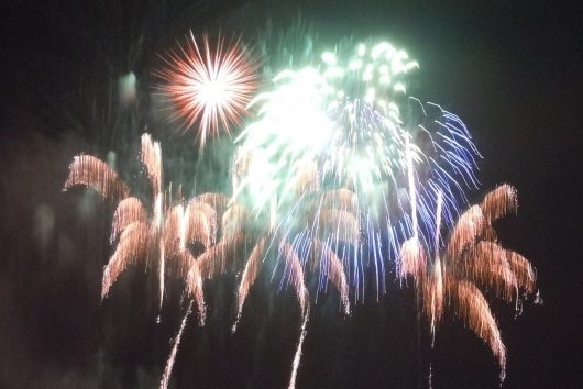 fireworks-1203586-1280