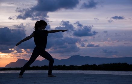 Atelier Hatha yoga sur la plage