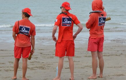 Démonstration de sauvetage aquatique par les chiens sauveteurs aquatique 62